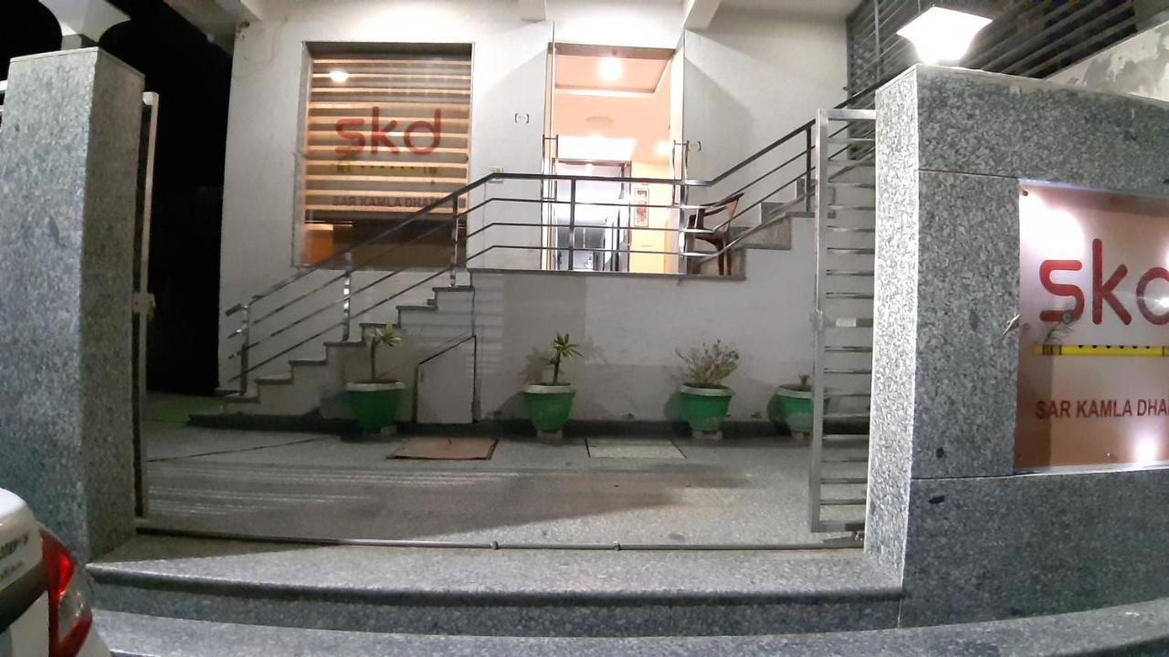 Hotel Sar Kamla Dham Skd Vrindavan Fully Vaccinated Staff Exterior foto