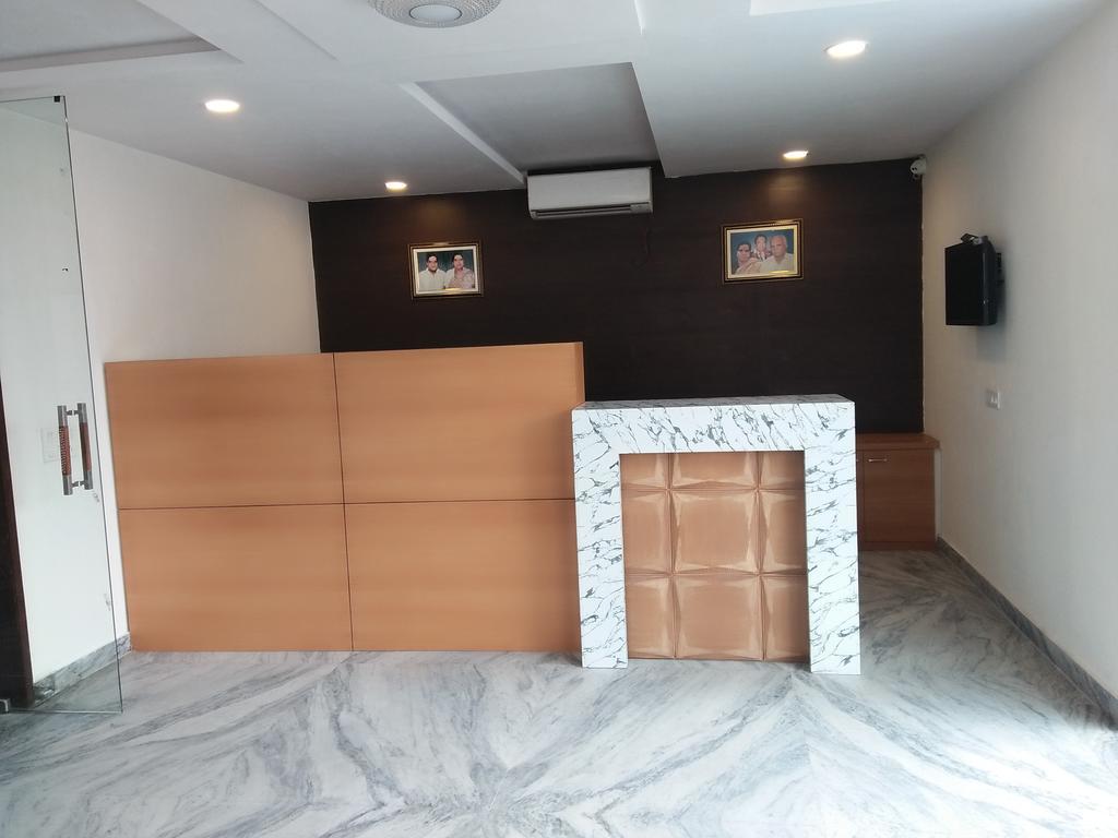 Hotel Sar Kamla Dham Skd Vrindavan Fully Vaccinated Staff Exterior foto