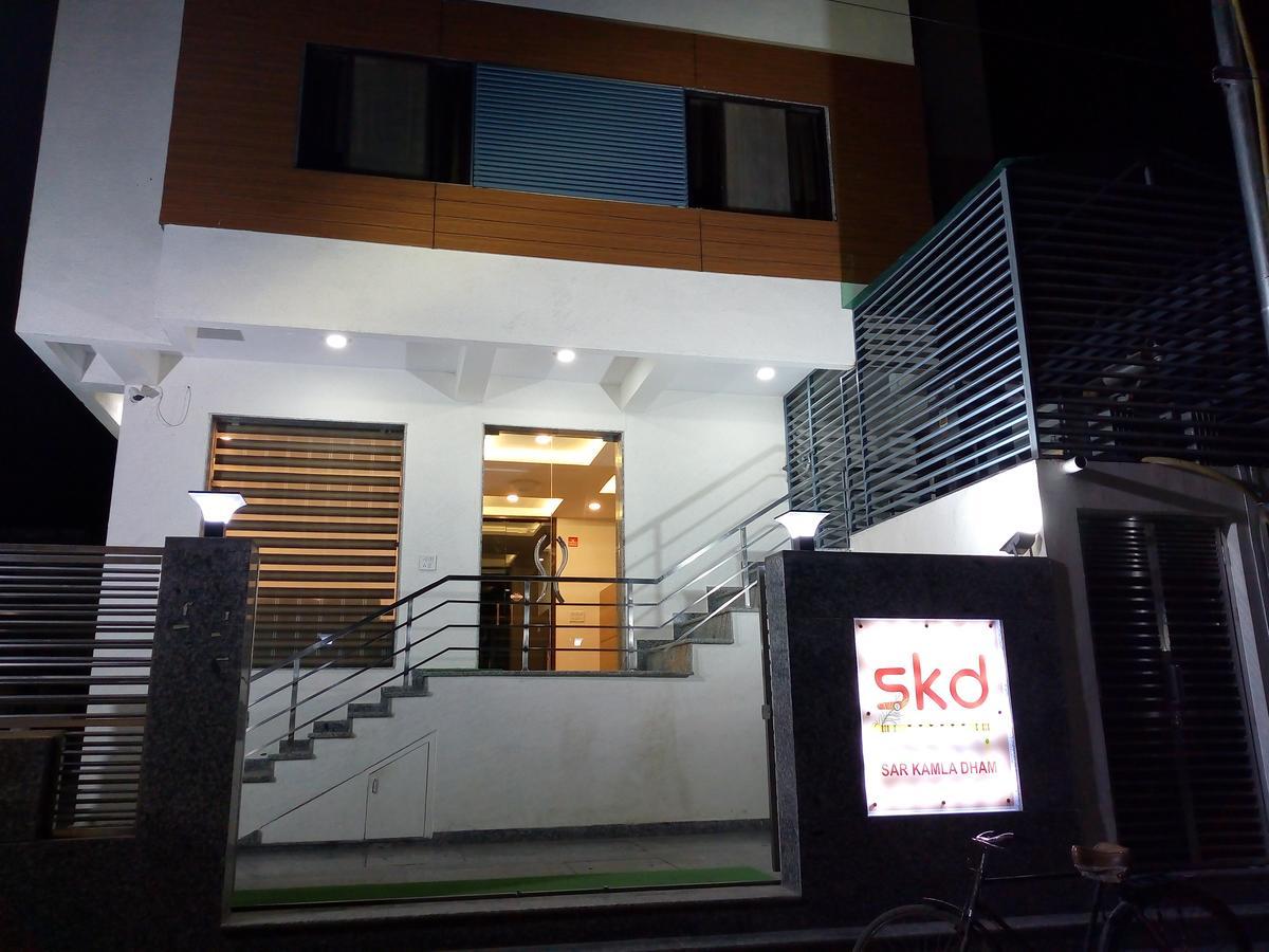 Hotel Sar Kamla Dham Skd Vrindavan Fully Vaccinated Staff Exterior foto